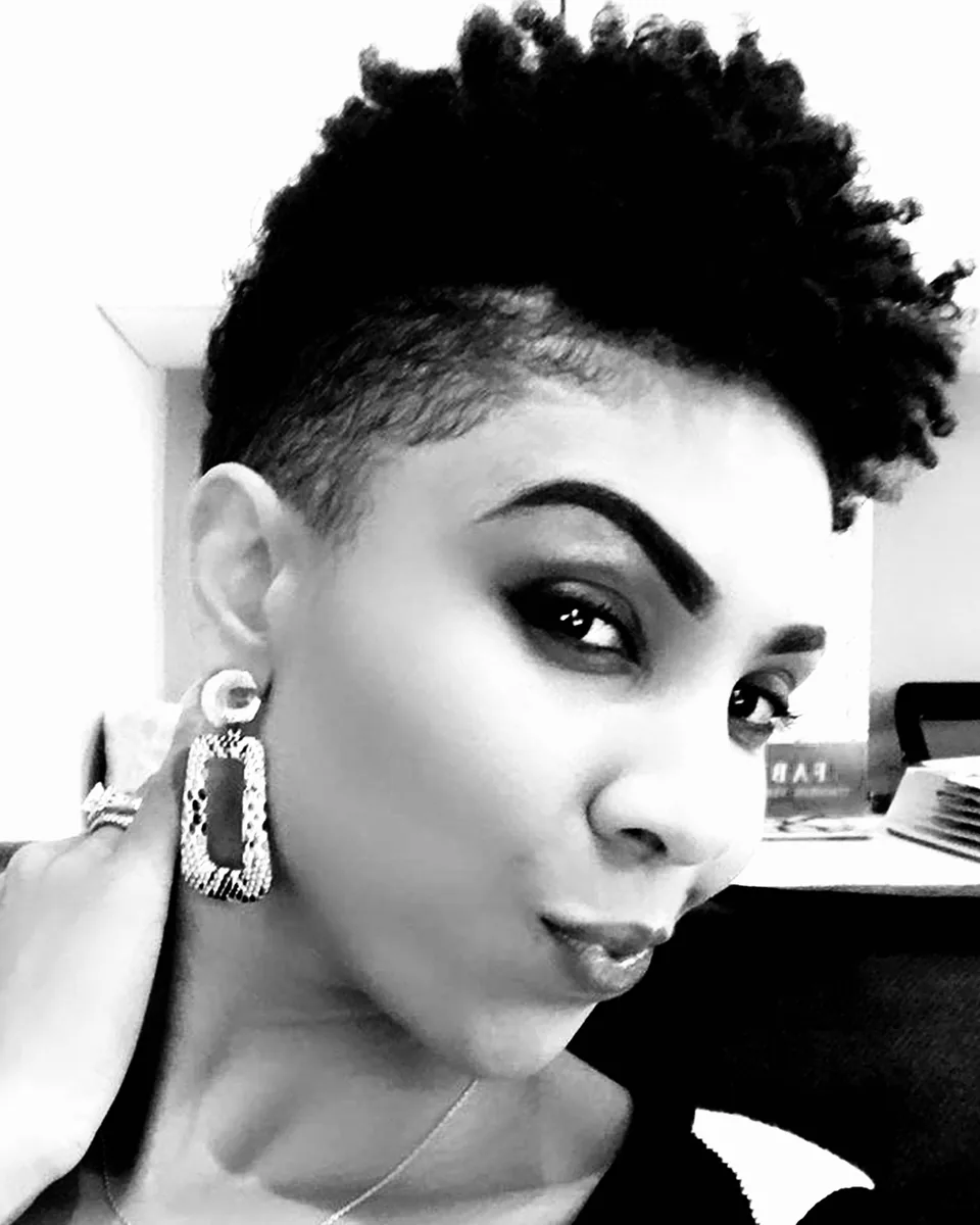 Textured cropped hairstyle from the J No.5 gallery